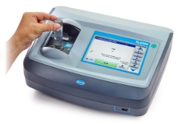 Perbedaan Hasil  Deionized Water dengan Distilled Water terhadap Analisa Spektrofotometer